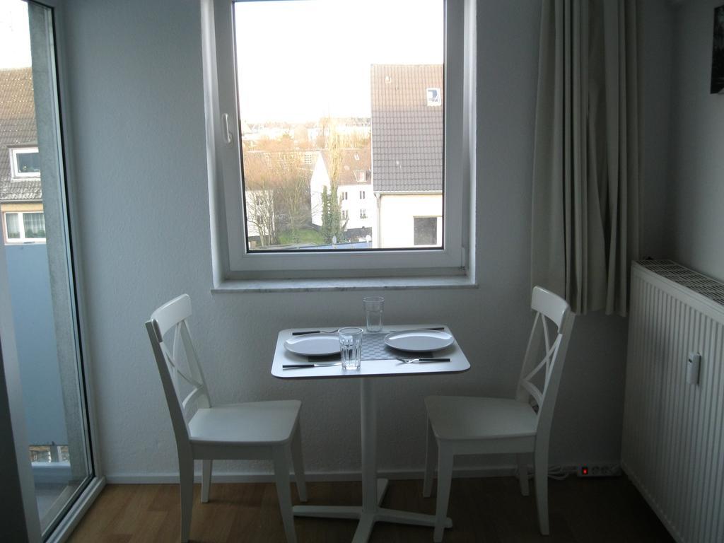 Business & Tourist Apartment Düsseldorf Exterior foto